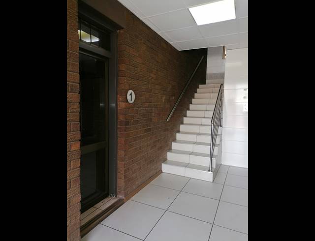 112M² BUSINESS FOR SALE IN BOKSBURG CENTRAL